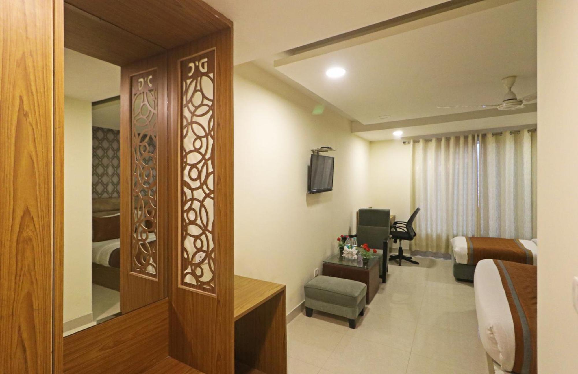 Hotel Grand Suites By D'Capitol Near Delhi Airport Nueva Delhi Exterior foto