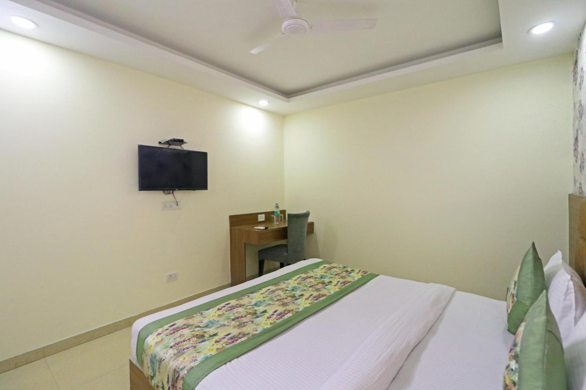 Hotel Grand Suites By D'Capitol Near Delhi Airport Nueva Delhi Exterior foto