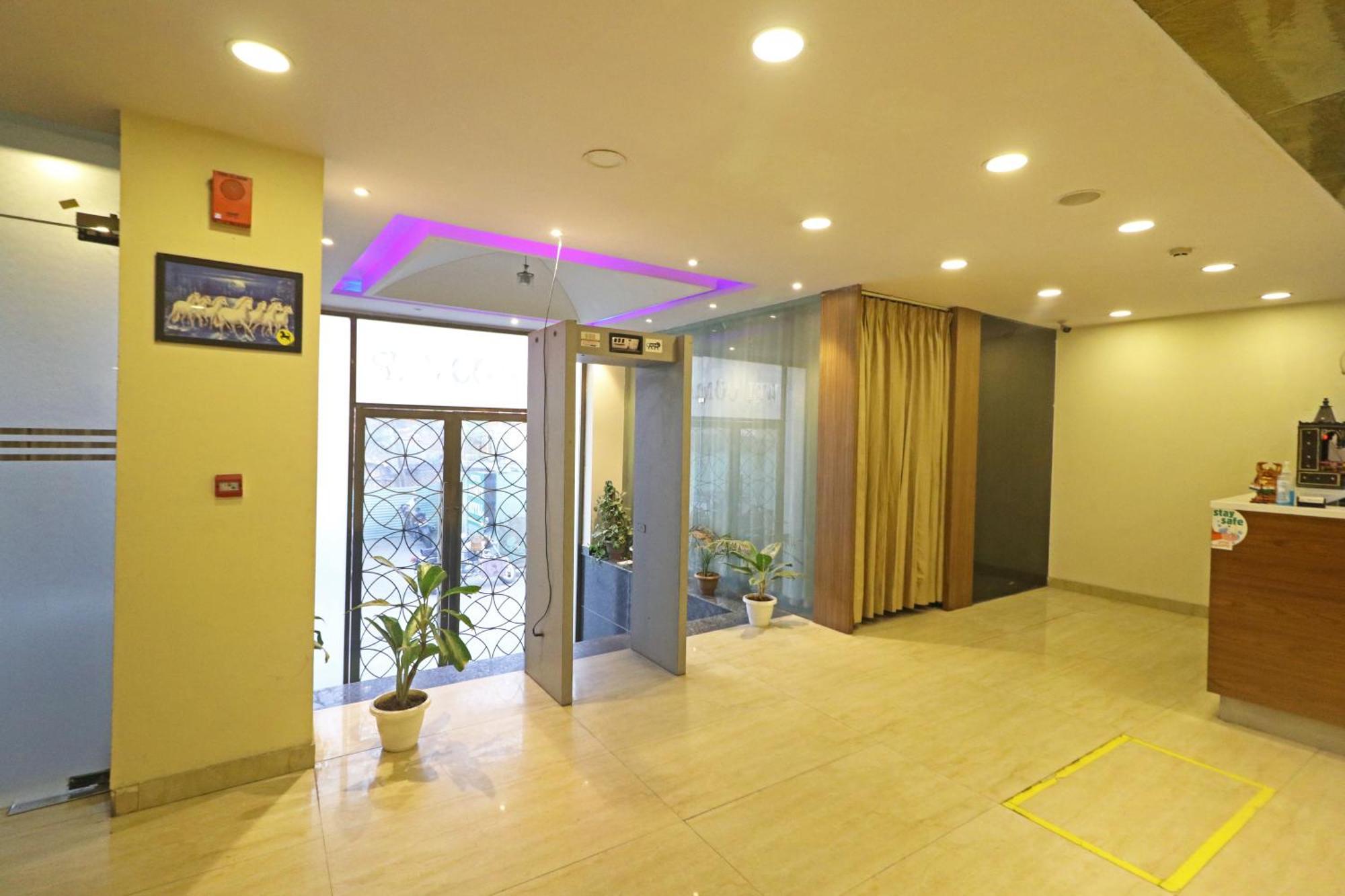 Hotel Grand Suites By D'Capitol Near Delhi Airport Nueva Delhi Exterior foto