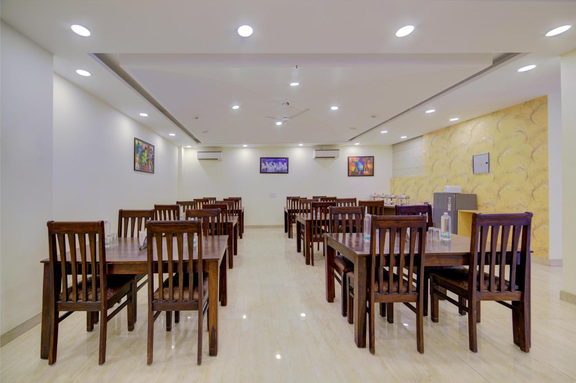Hotel Grand Suites By D'Capitol Near Delhi Airport Nueva Delhi Exterior foto