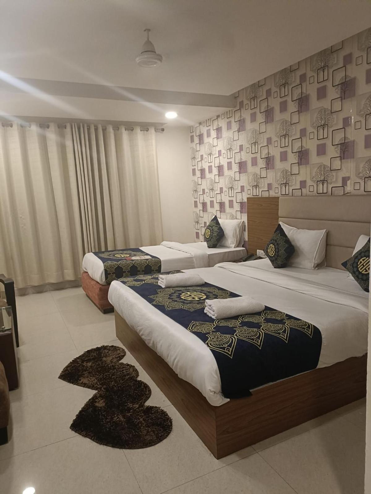 Hotel Grand Suites By D'Capitol Near Delhi Airport Nueva Delhi Exterior foto