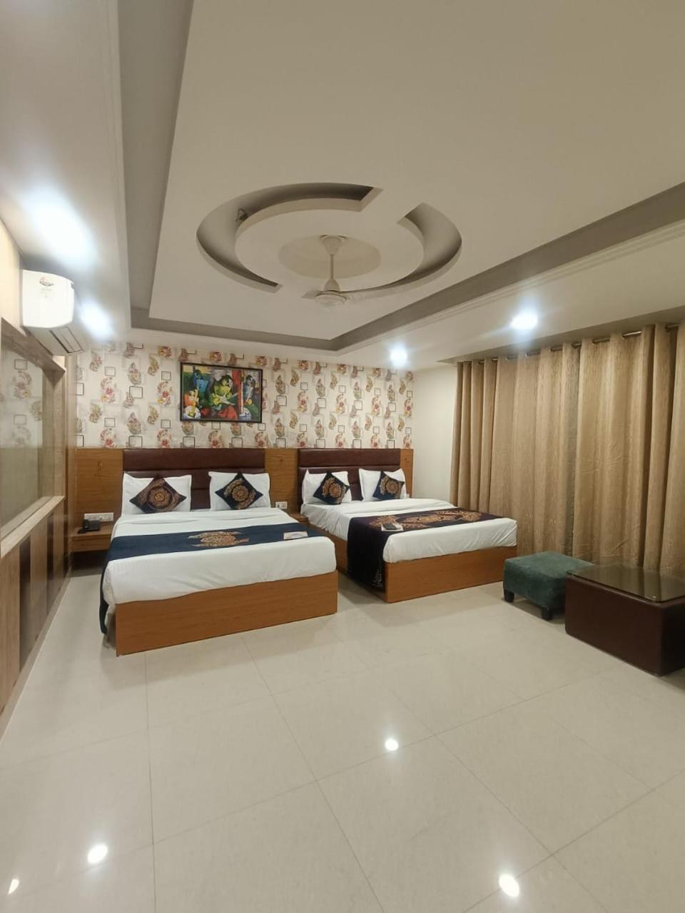 Hotel Grand Suites By D'Capitol Near Delhi Airport Nueva Delhi Exterior foto